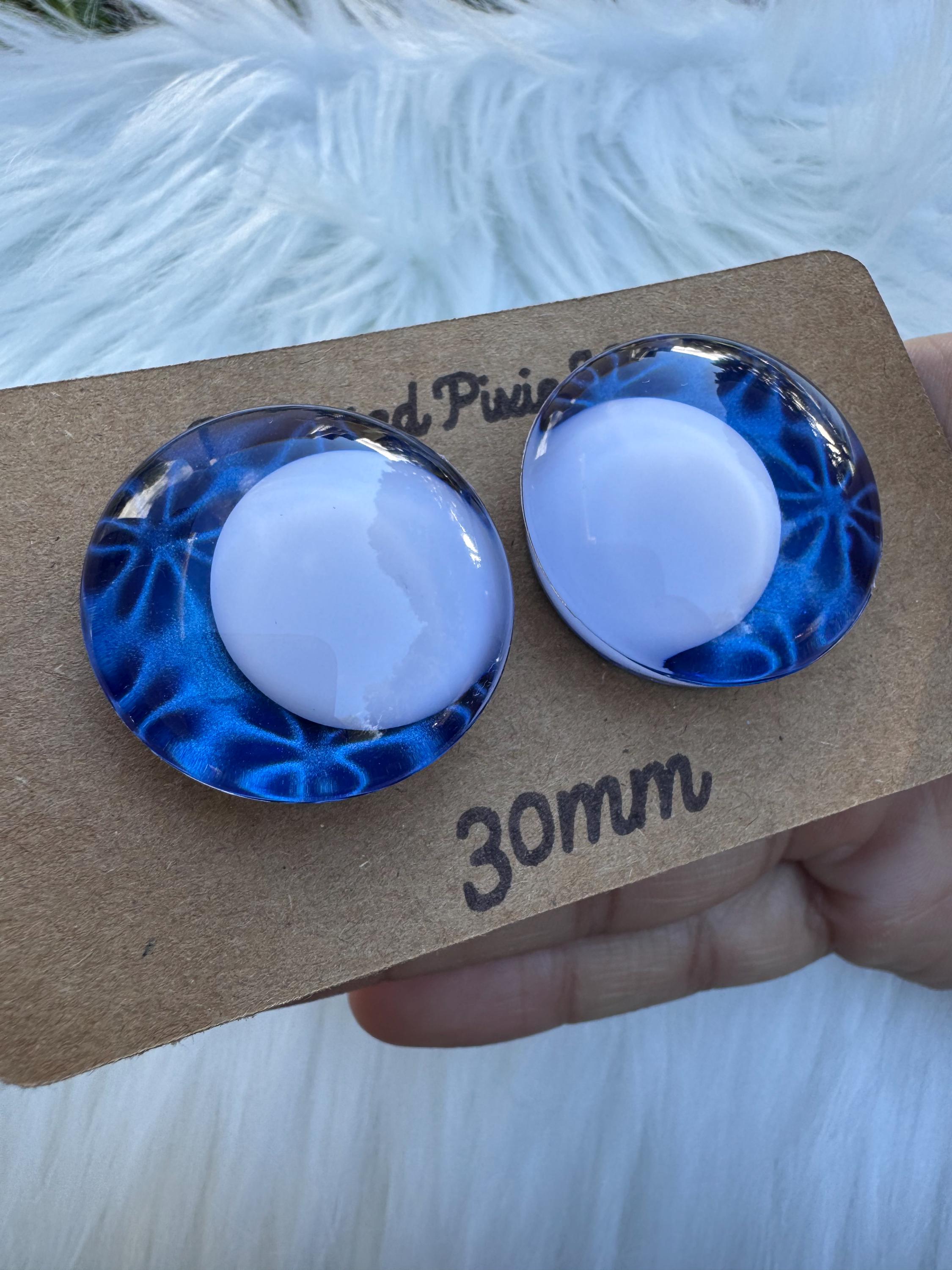 Frozen Soul Hand Painted Safety Eyes: Amigurumi Crochet Tools (20-40mm, Black/Red/White Pupil)