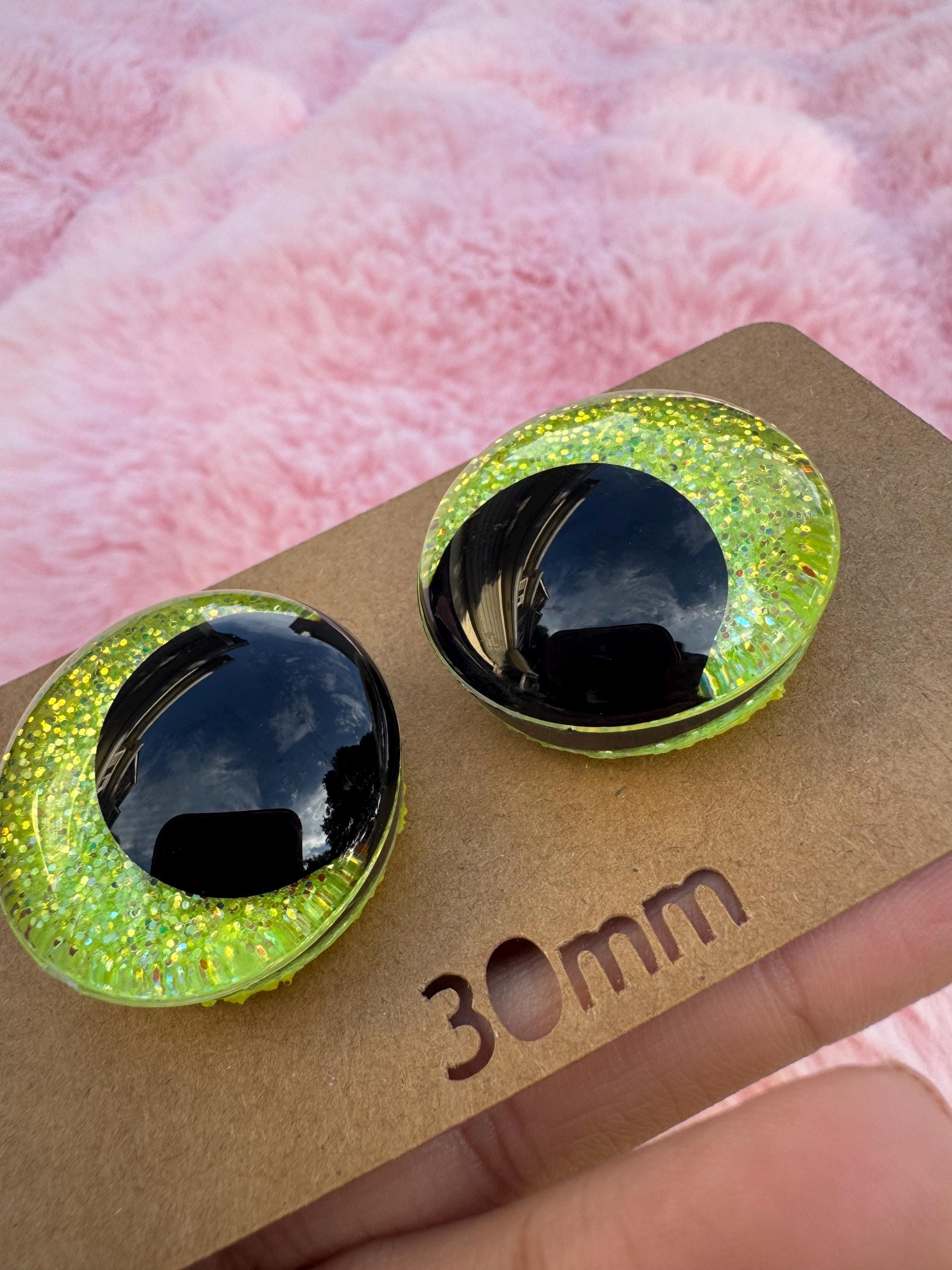 Exorcism Hand-Painted Safety Eyes - Kawaii Amigurumi Crochet (20-40mm)