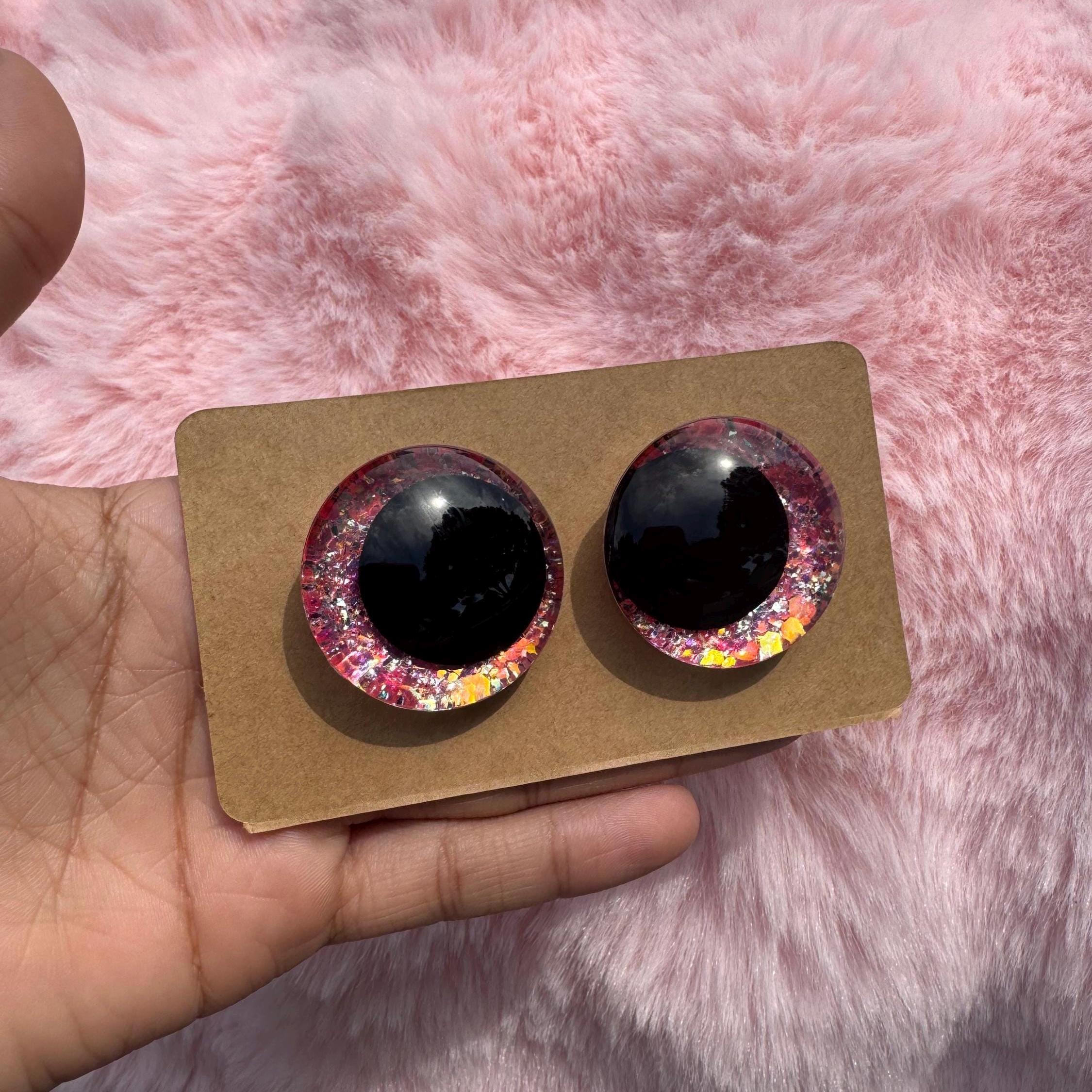 Crushed Heart - Hand Painted Safety Eyes: Amigurumi Crochet Tools (20-40mm, Black/Red/White Pupil)