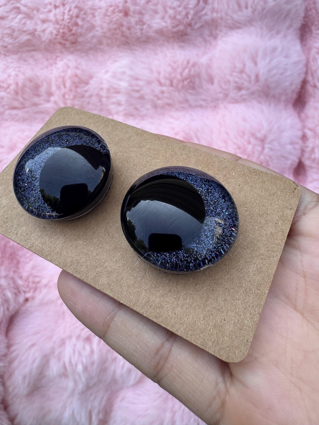 BLACK - Hand Painted Safety Eyes: Amigurumi Crochet Tools (18-40mm, Black/Red/White Pupil)