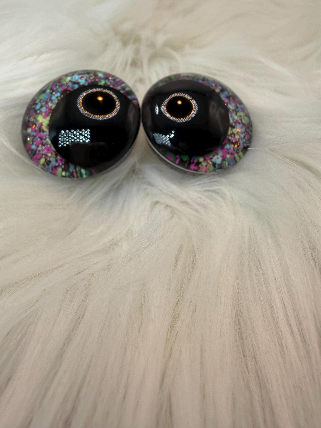 Chaos - Hand Painted Safety Eyes: Amigurumi Crochet Tools (20-40mm, Black/Red/White Pupil)