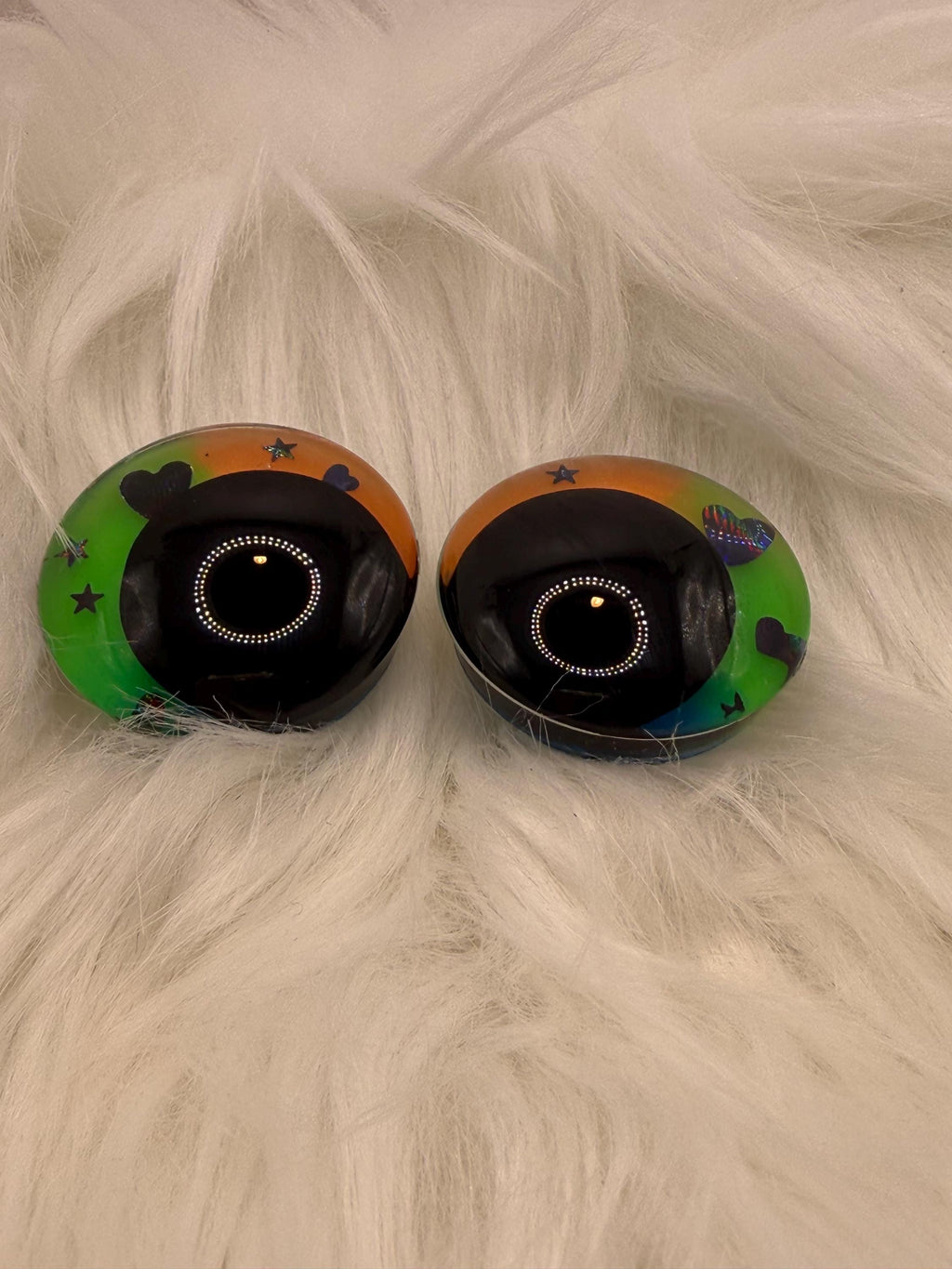 Narcissist - Hand Painted Safety Eyes: Amigurumi Crochet Tools (20-40mm, Black/Red/White Pupil)