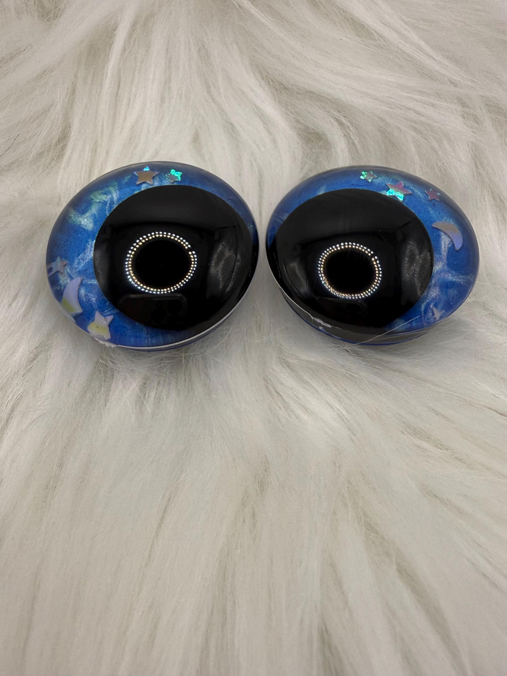 Dreamscapes - Hand Painted Safety Eyes: Amigurumi Crochet Tools (20-40mm, Black/Red/White Pupil)