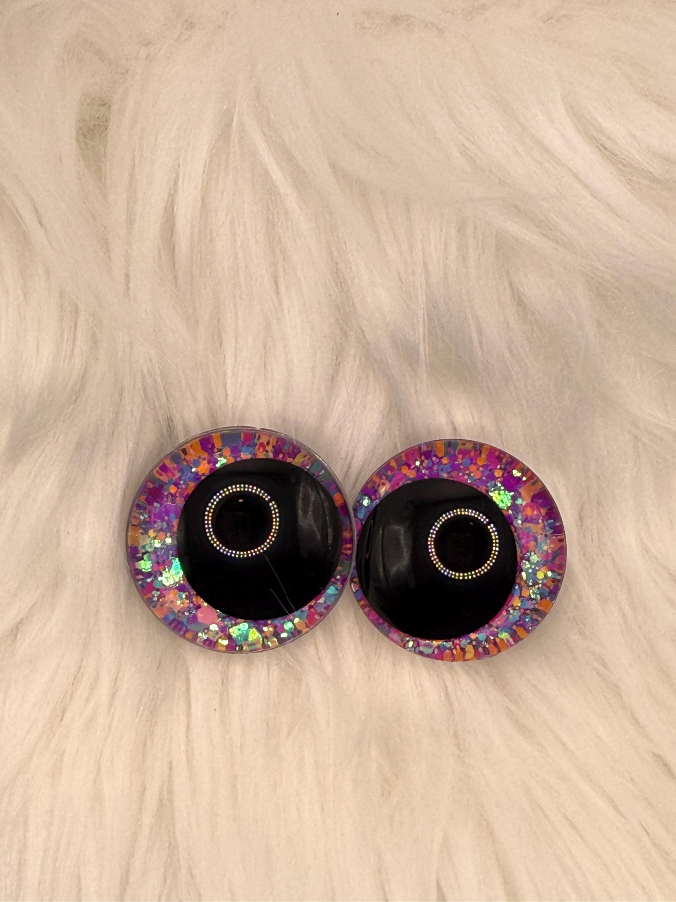 Jawbreaker - Hand Painted Safety Eyes: Amigurumi Crochet Tools (20-40mm, Black/Red/White Pupil)